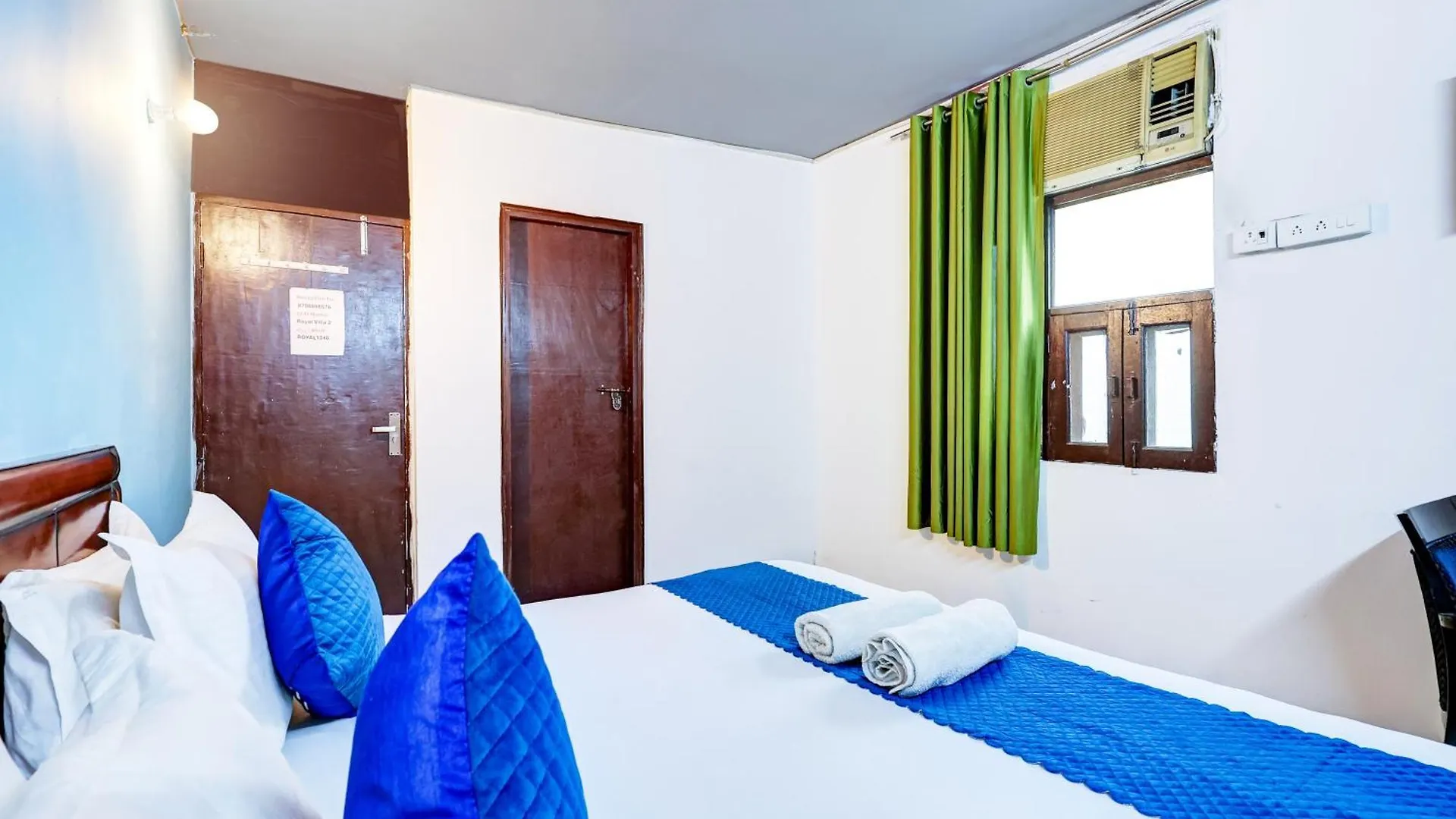 Guest house Hotel Great Near Hauz Khas Deer Park New Delhi