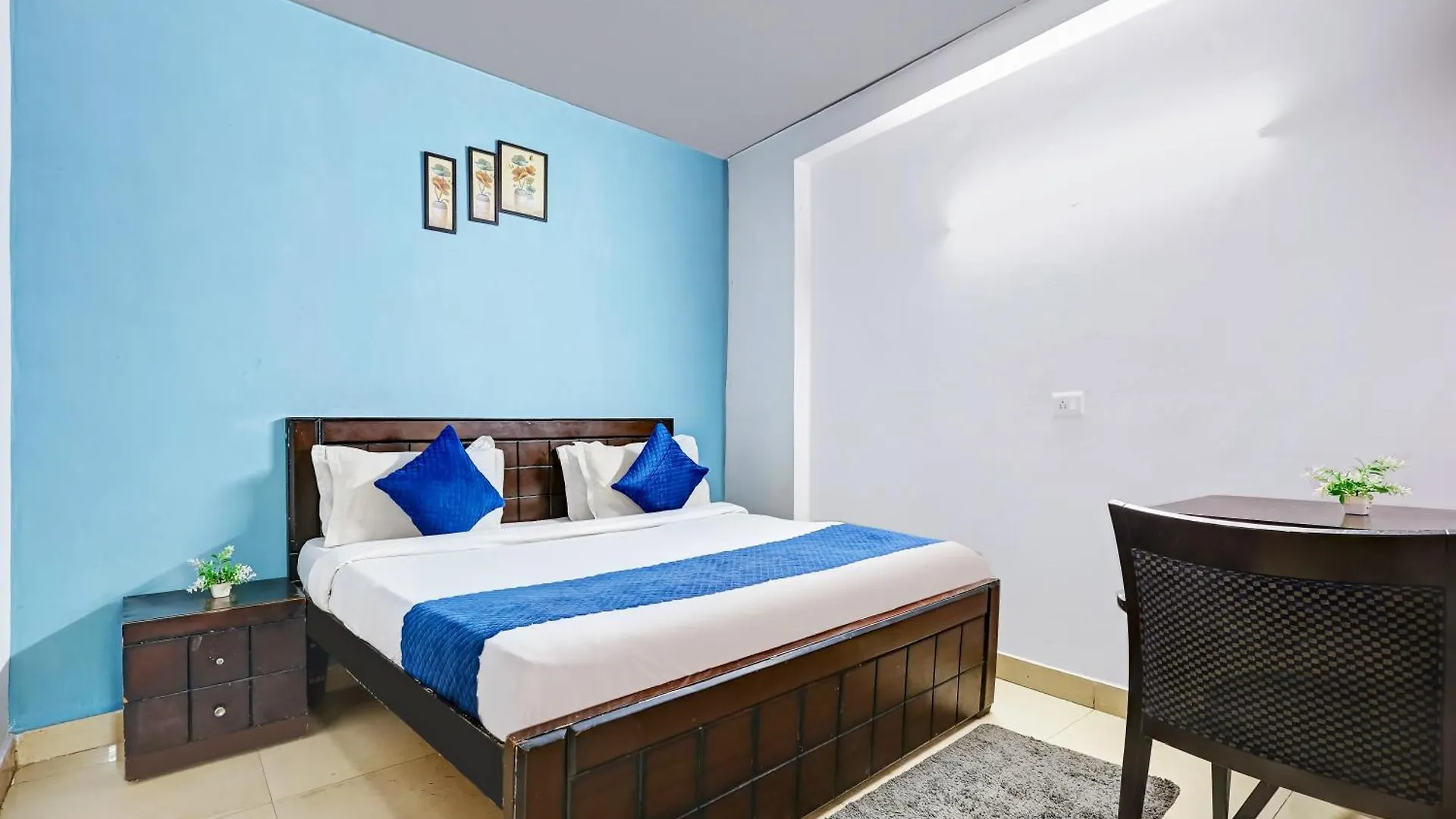 Hotel Great Near Hauz Khas Deer Park New Delhi
